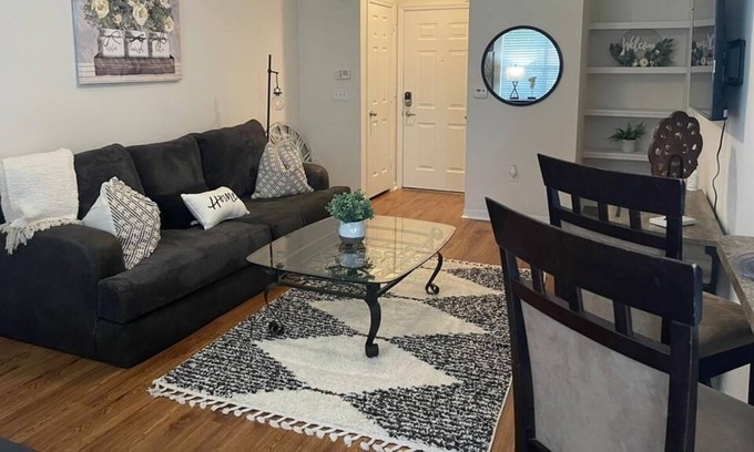 Airport North Apartment | Convenient to parks, shopping, and restaurants!!!