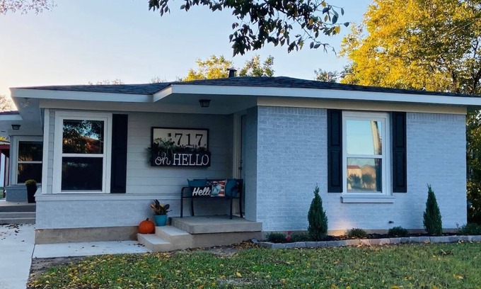 Muenster House | Convenient