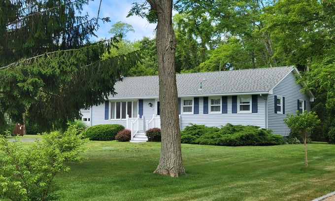 Charlestown House | Conveniently located in a private association very close to beaches.