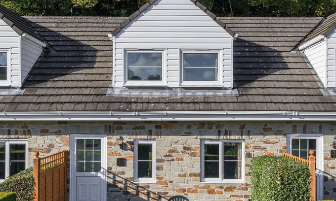 Saltash Cottage | Conveniently located to explore all that Cornwall and Devon have to offer