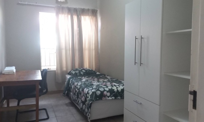 Greater Johannesburg Metropolitan Area House | Conveniently situated in the suburb of Brixton, Close to major hospitals and UJ.