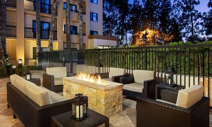 Laguna Hills Resort | Conveniently To Excellent Transportation! Near Heisler Park, Pet-Friendly