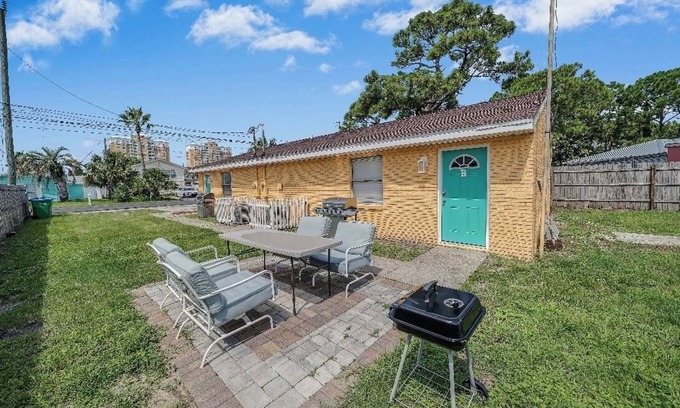 Silver Sands Beach House | Conveniently located 3 blocks from beach and all new remodel! Very Clean!