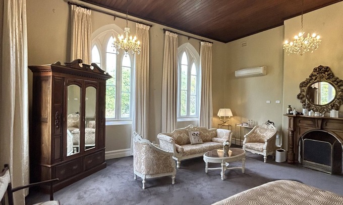 Koroit Hotel | Convent at Koroit