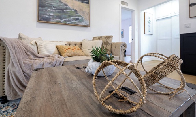 Walnut Valley House | Conversation Corner | 4BR | Multiple Living Spaces