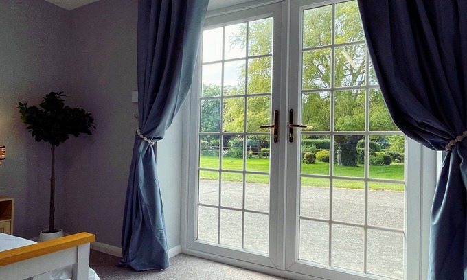 Mablethorpe Cabin | Converted Barn in Popular Seaside Town