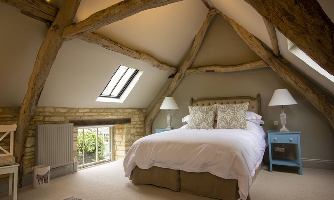 Cirencester Cottage | Converted Luxury Barn - The Potting Shed - Grade II listed