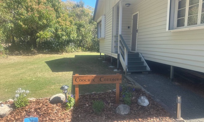 Beerwah House | Coochin Cottage, Beerwah