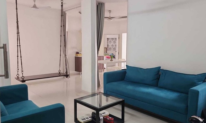 Vadodara Apartment | Cool 2-bedroom apartment with AC in vibrant Vadodara