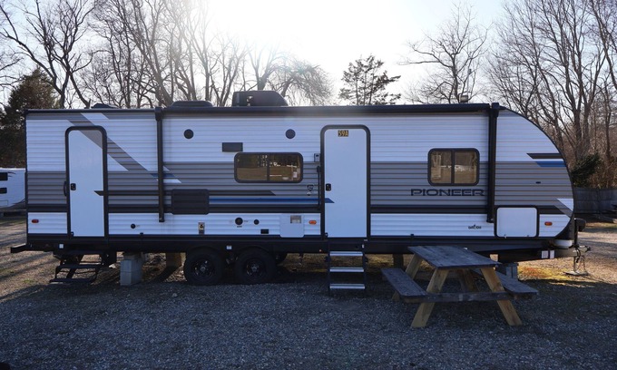 Preston RV Rental | Cool campground with AC in charming Preston across from all of the activities