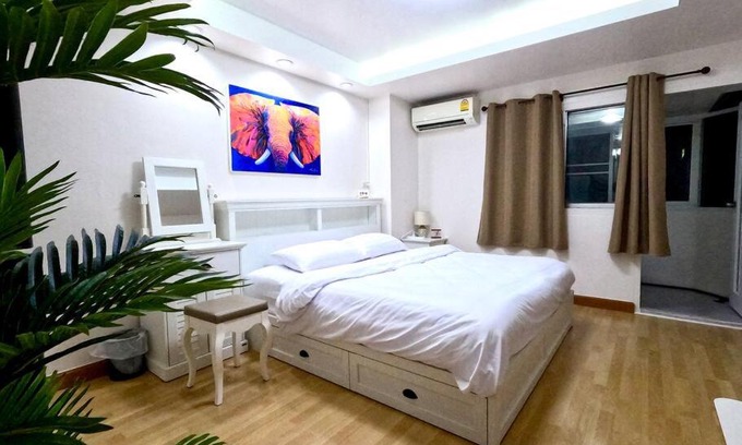 Nimman Apartment | Cool & Convenient w/ Free Motorbike @Nimman
