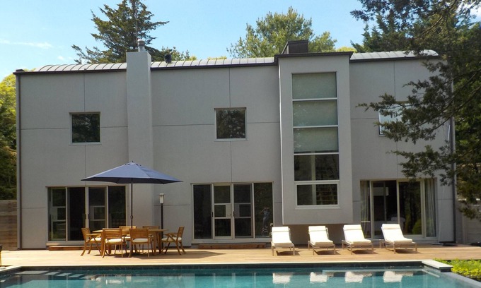 East Hampton House | cool modern in east hampton, avail summer , 5 nite min