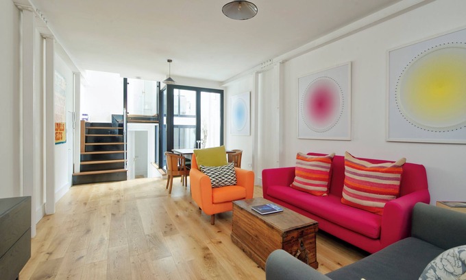 College Park and Old Oak Apartment | Cool North Kensington apartment close to Notting Hill!