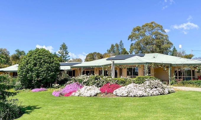 Berry House | Coolaroo Beach House - Rural Bliss by the Coast