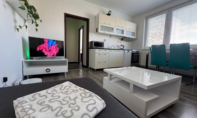 Bratislava Apartment | CoolHue Apartment