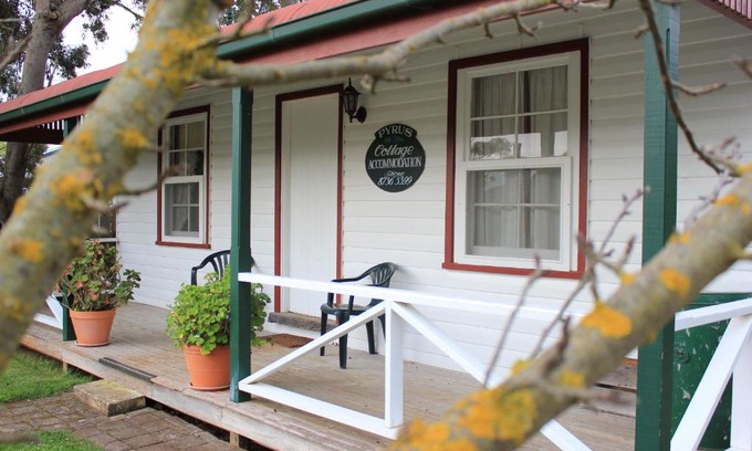 Comaum House | Coonawarra's Pyrus Cottage