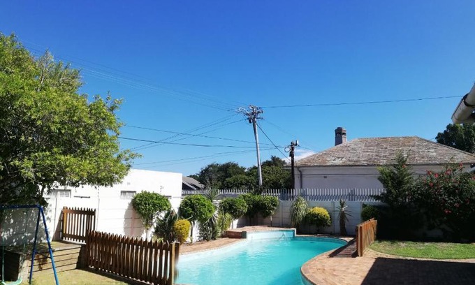 Pinelands Ski Chalet | Coons Cove