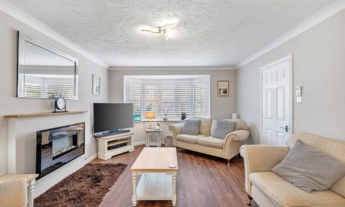 Upper Dicker Ski Chalet | Coopers Way