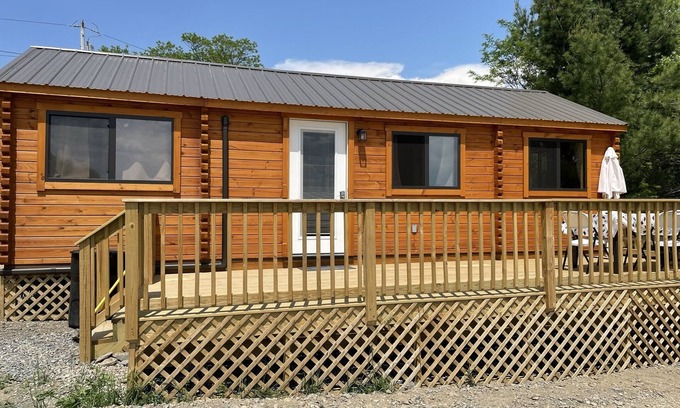 Milford Cabin | Cooperstown Double Play Hilltop Cabin B