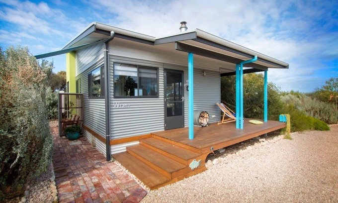 Bonney Cabin | Coorong Cabins - Wren Cabin