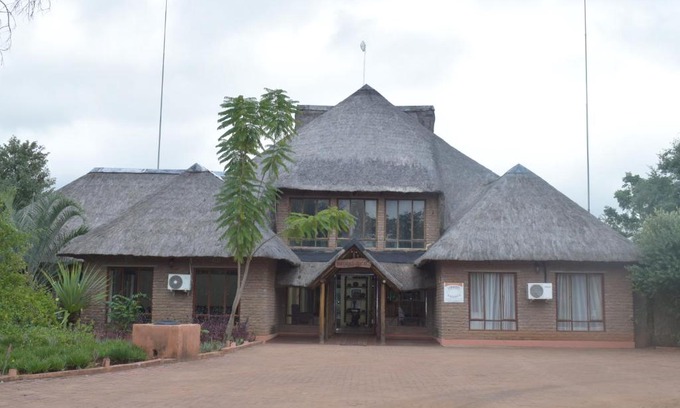 Ha-Lambani Cabin | Copacopa Lodge and Conference Centre