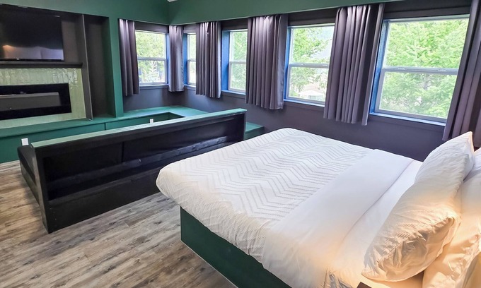 East Kootenay Bed & Breakfast | Copper Rose Retreat B&B