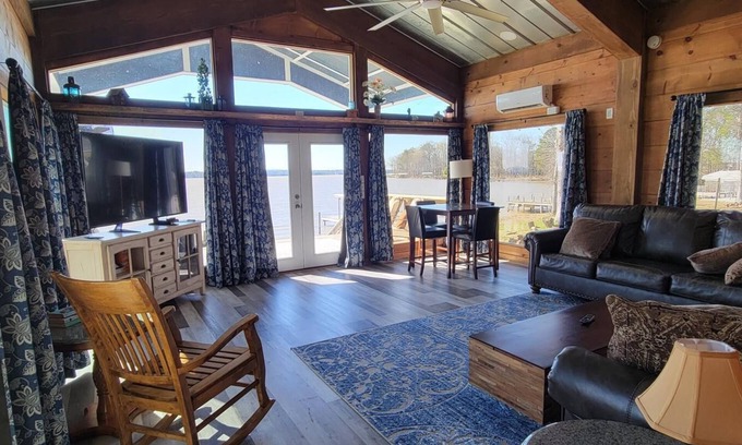 Centre Cottage | Copper Top on Weiss Lake