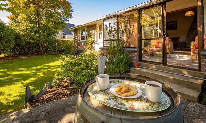 Te Anau Cottage | Copper Trout Cottage - Te Anau Bach