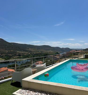 Cabanas de Baixo Bed & Breakfast | Coração d'Ouro