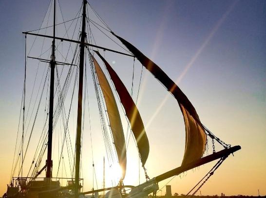 Sulina Boat Rental | Corabia Santa Marina