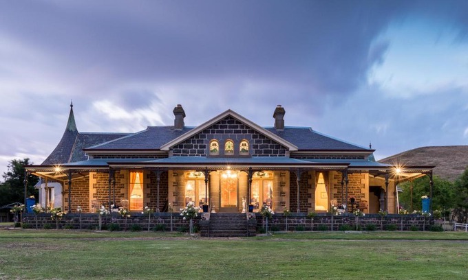 Coragulac House | Coragulac House Cottages