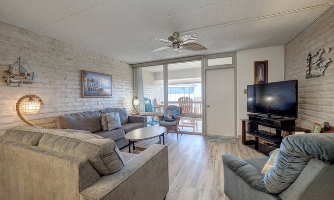 Shibui Sands Condo | Coral Cay #216 | 2 Bed, 1.5 Bath
