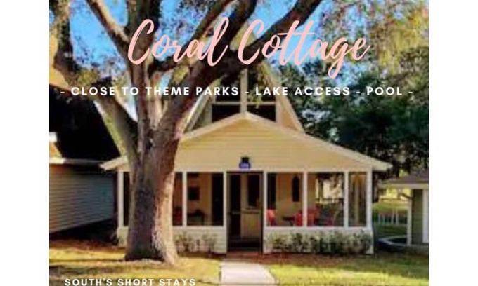 Vacation Village House | Coral Cottage-Pvt lake & pool access Near theme parks w/porch