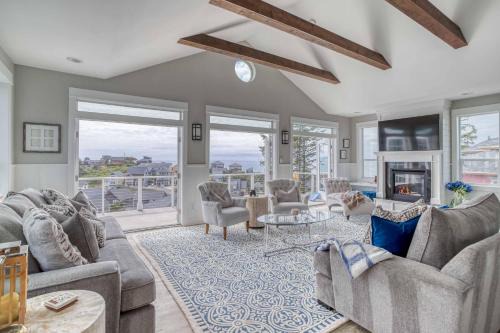 Nelscott House | Coral Crest