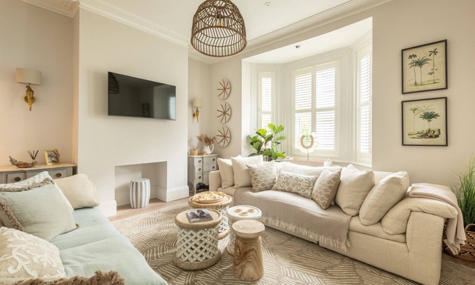 Bournemouth City Centre Cottage | Coral House - Luxury Cottages