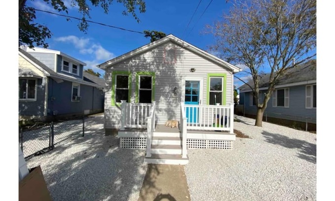 Villas House | CORAL REEF is pet friendly and close to the water