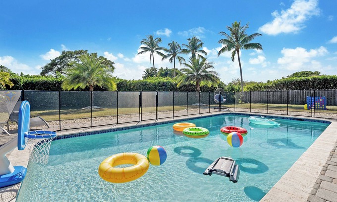 Coral Springs House | Coral Springs Paradise with Backyard + Heated Pool
