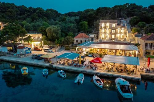 Pomena Apartment | Corallium Lux
