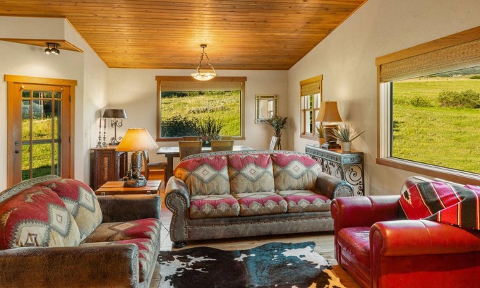 Belgrade House | Corbly Vista Ranch - Spacious 5BR/3BA MTN Getaway