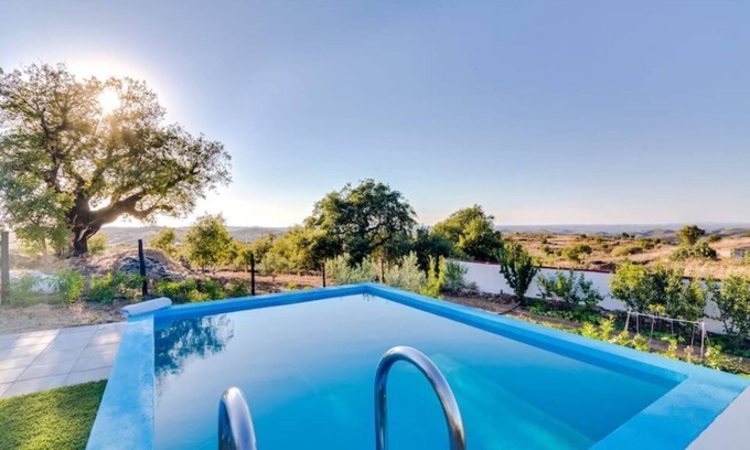 Fonte do Bispo Cottage | CorchoCountryHouse-Rural Pool NetFlix BBQ!