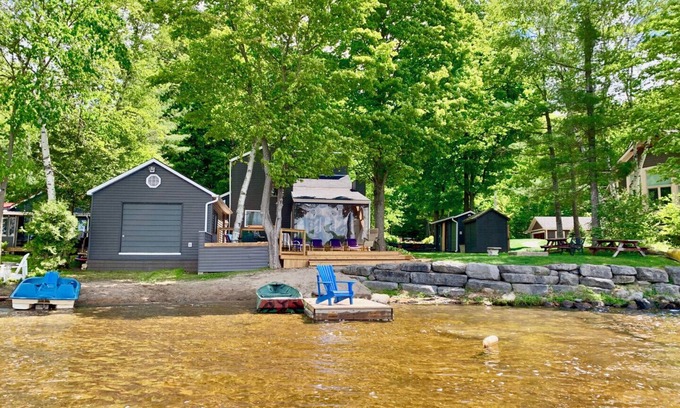Havelock-Belmont-Methuen Cottage | Cordova Lake House