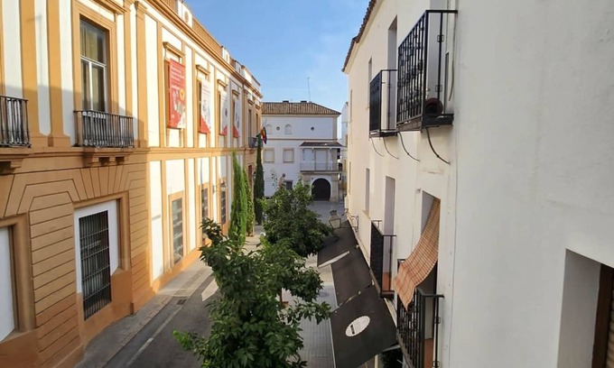 La Trinidad-San Juan y Todos los Santos Apartment | Cordovan Illustrious Suites