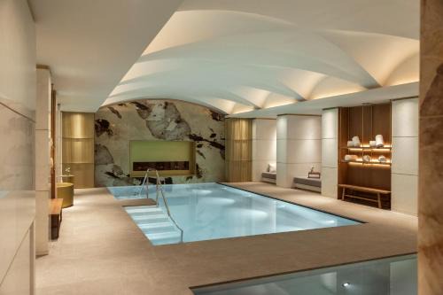 Onze-Lieve-Vrouw-ter-Sneeuw Hotel | Corinthia Grand Hotel Astoria Brussels