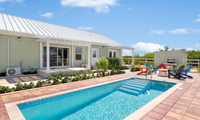 Cockburn Town House | CorkTree Villa: 2 BDR