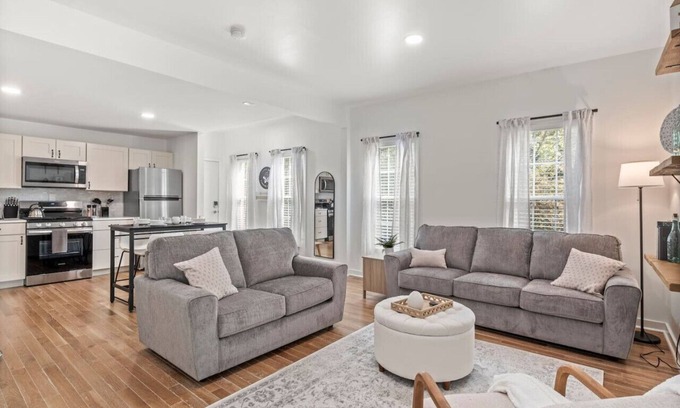 Corn Hill Apartment | Corn Hill Apartment - 2BR