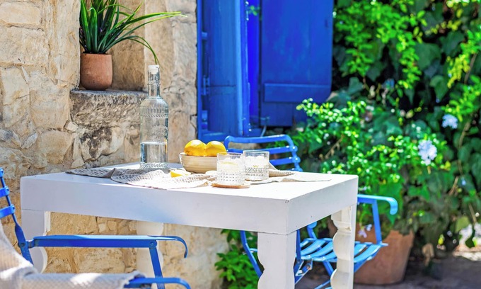 Arsos Apartment | Cornaro House - Cozy 2-Bdr Apt w/ Shared Courtyard