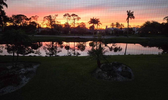 Biggar Condo | Corner condo with golf course views in The Forest