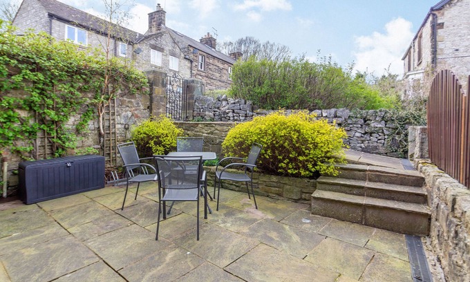 Bakewell Cottage | Corner Cottage