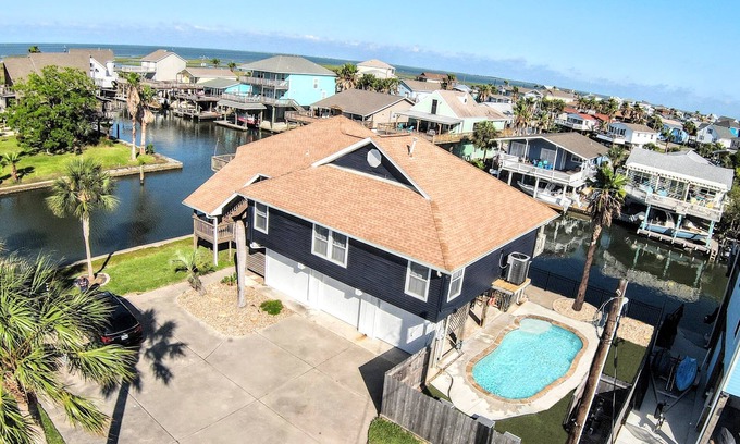 Jamaica Beach House | Corner Cove - Private Heated Pool, Beach, Kayaks, Fishing, and More!