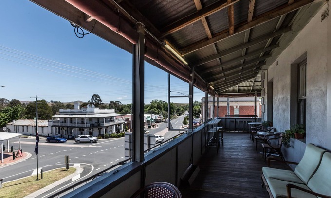 Alexandra Hotel | Corner Hotel Alexandra